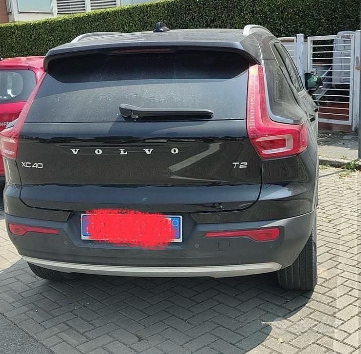 Usata Volvo XC40 Pro 129 CV (94 kW) 2020 Nero SUV
