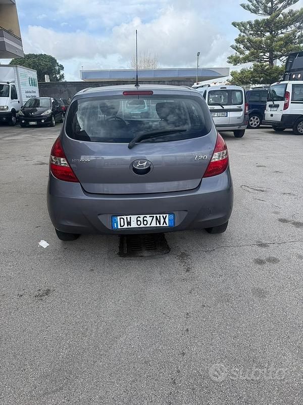Usata Hyundai i20 Comfort 78 CV (57 kW) 2009 Utilitaria