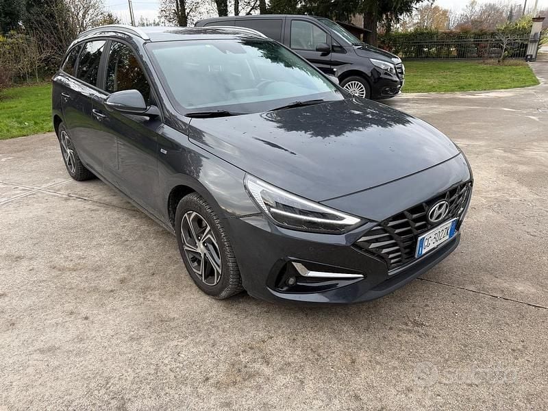 Usata Hyundai i30 Prime 136 CV (100 kW) 2021 Grigio Station wagon