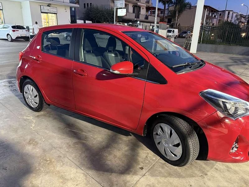 Usata Toyota Yaris 69 CV (50 kW) 2015 Berlina