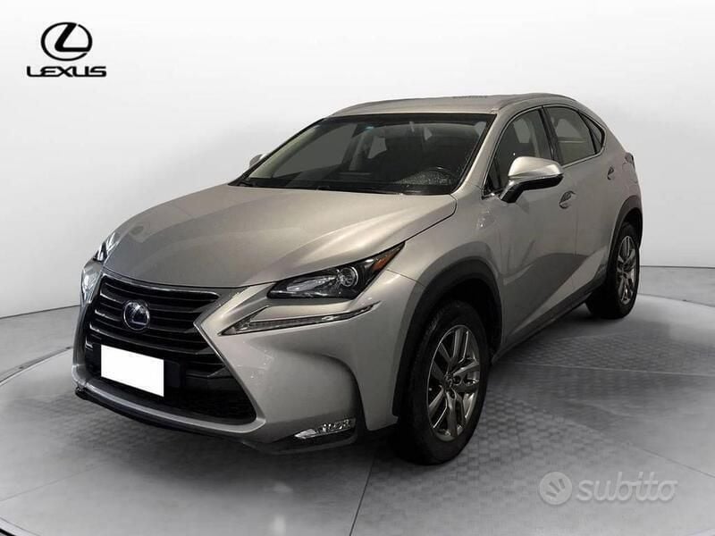 Grigio Usata 2017 Lexus NX300h Executive Line SUV | 21.900 € (Buon prezzo) - Immagine 1/4