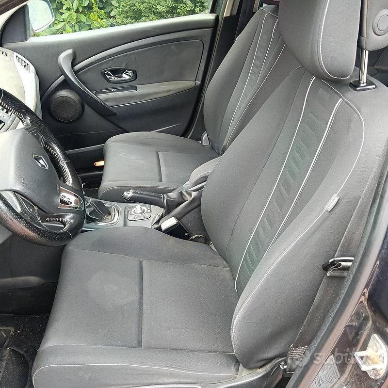 Usata Renault Mégane GrandTour 110 CV (80 kW) 2013 Grigio Station wagon