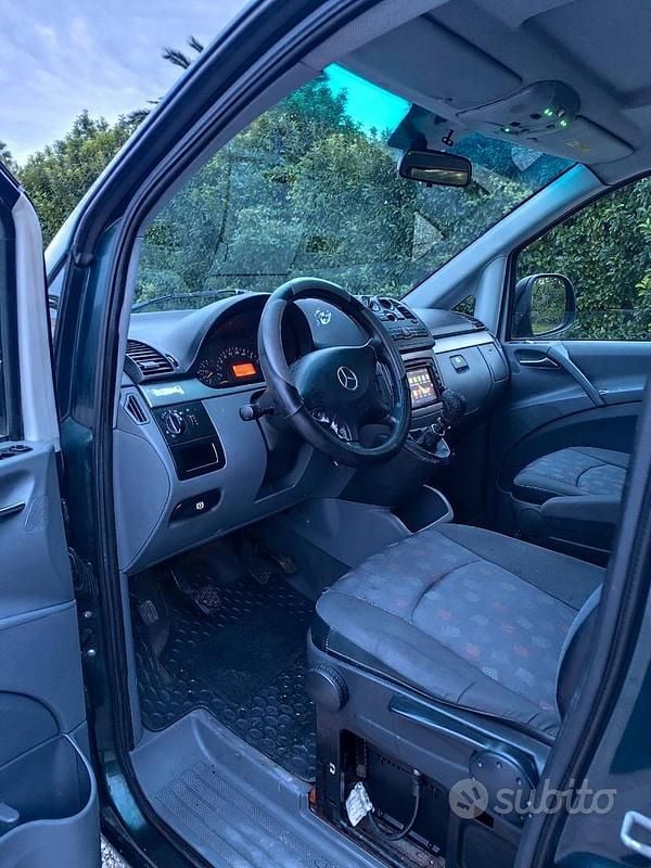 Usata Mercedes Vito 150 CV (110 kW) 2004 Verde Furgone