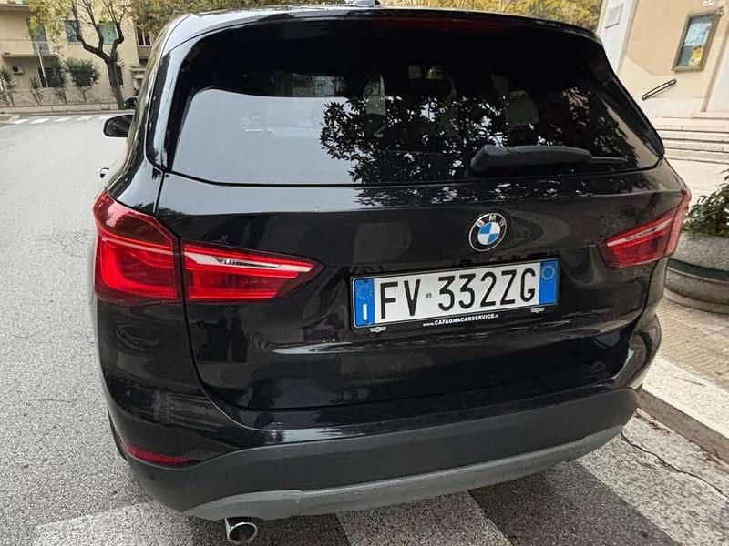 Usata BMW X1 Advantage 150 CV (110 kW) 2016 Nero SUV
