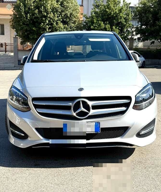 Usata Mercedes B180 109 CV (80 kW) 2018 Monovolume