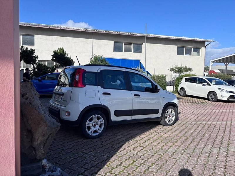 Usata Fiat Panda Red 70 CV (51 kW) 2023 Bianco Berlina