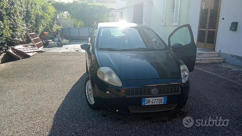 Usata Fiat Grande Punto 75 CV (55 kW) 2009 Blu Utilitaria