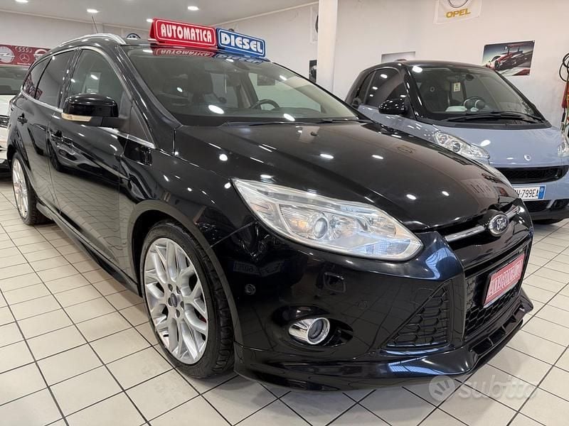 Usata Ford Focus Titanium 116 CV (85 kW) 2014 Blu Station wagon