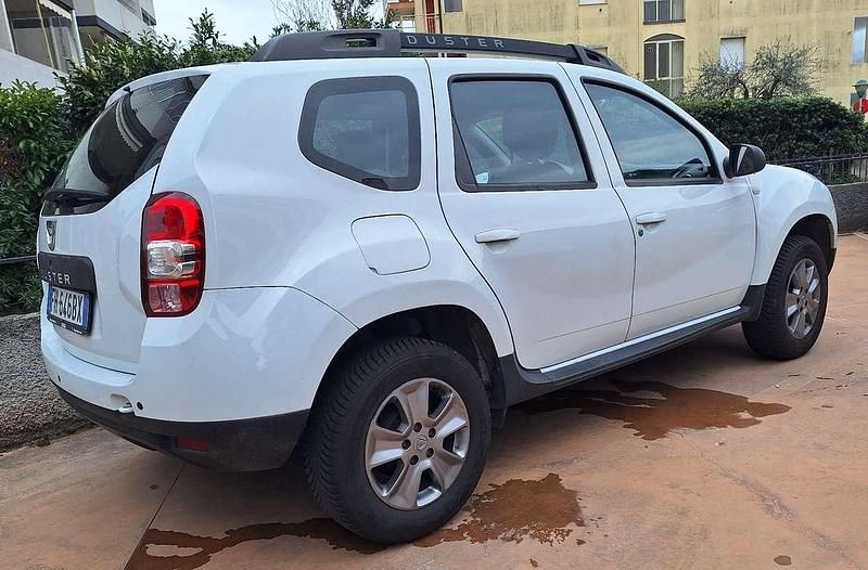 Usata Dacia Duster Ambiance 114 CV (83 kW) 2017 Bianco SUV