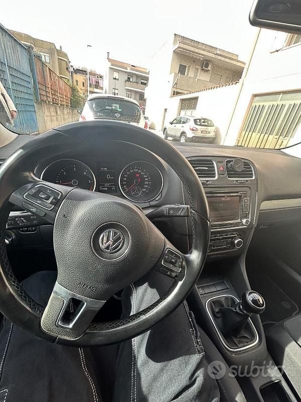 Usata VW Golf VI 105 CV (77 kW) 2010 Nero Utilitaria