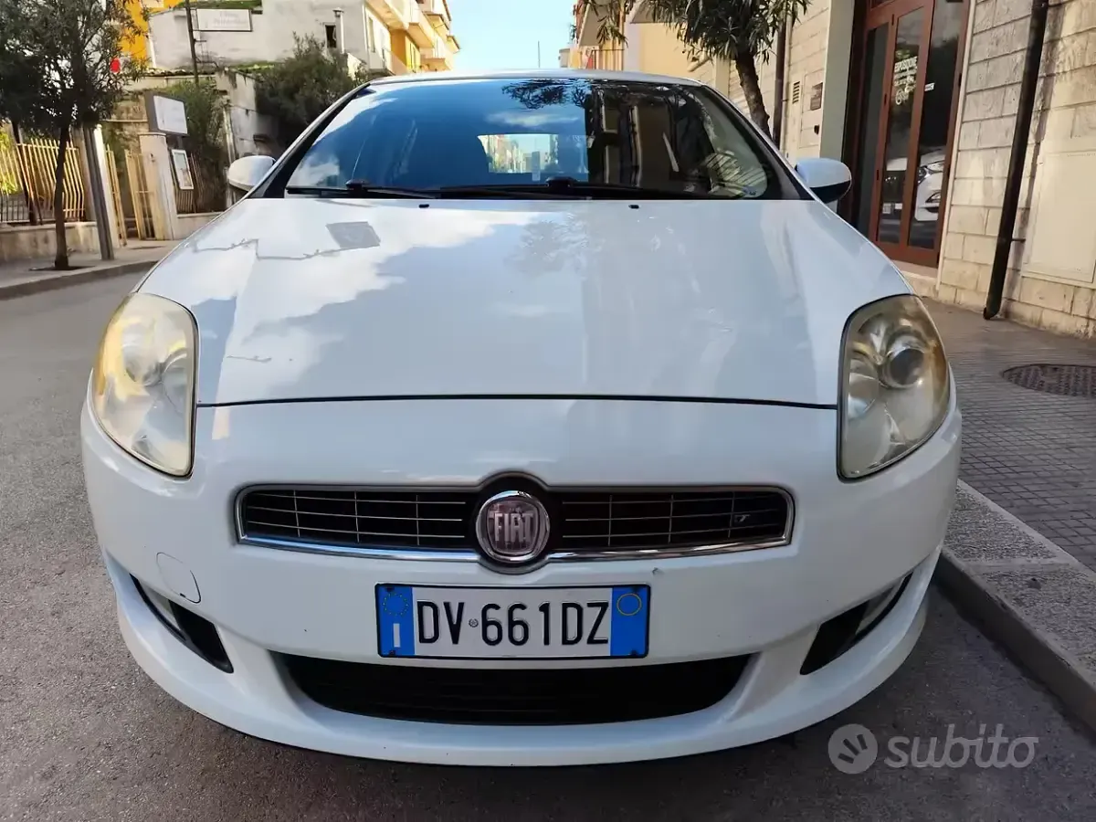 Usata Fiat Bravo Dynamic 105 CV (77 kW) 2009 Bianco Utilitaria