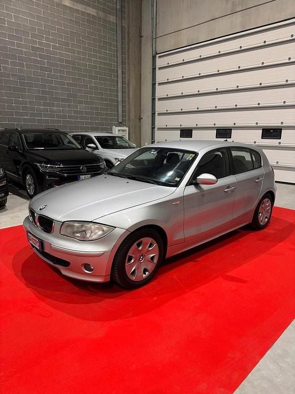 Usata BMW 116 116 CV (85 kW) 2006 Argento Utilitaria