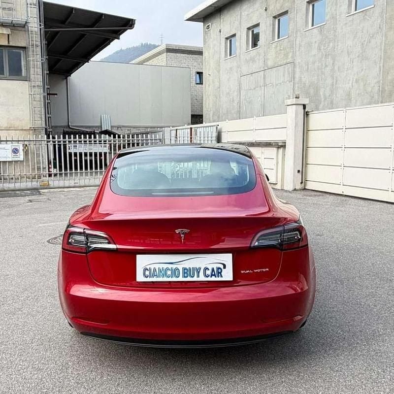 Usata Tesla Model 3 366 kW (498 CV) 2022 Rosso Berlina
