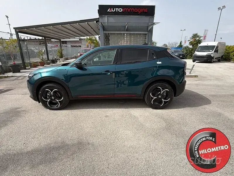 Nuova Alfa Romeo GT Junior Edizione Speciale 136 CV (100 kW) 2025 Blu SUV