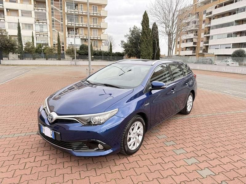 Usata Toyota Auris Touring Sports Business Edition 99 CV (72 kW) 2018 Blu/azzurro Station wagon