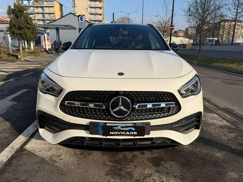 Usata Mercedes GLA200 Executive 150 CV (110 kW) 2020 Bianco polare SUV