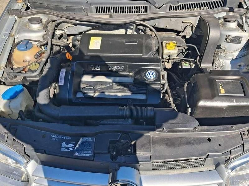 Usata VW Golf IV 101 CV (74 kW) 2001 Berlina
