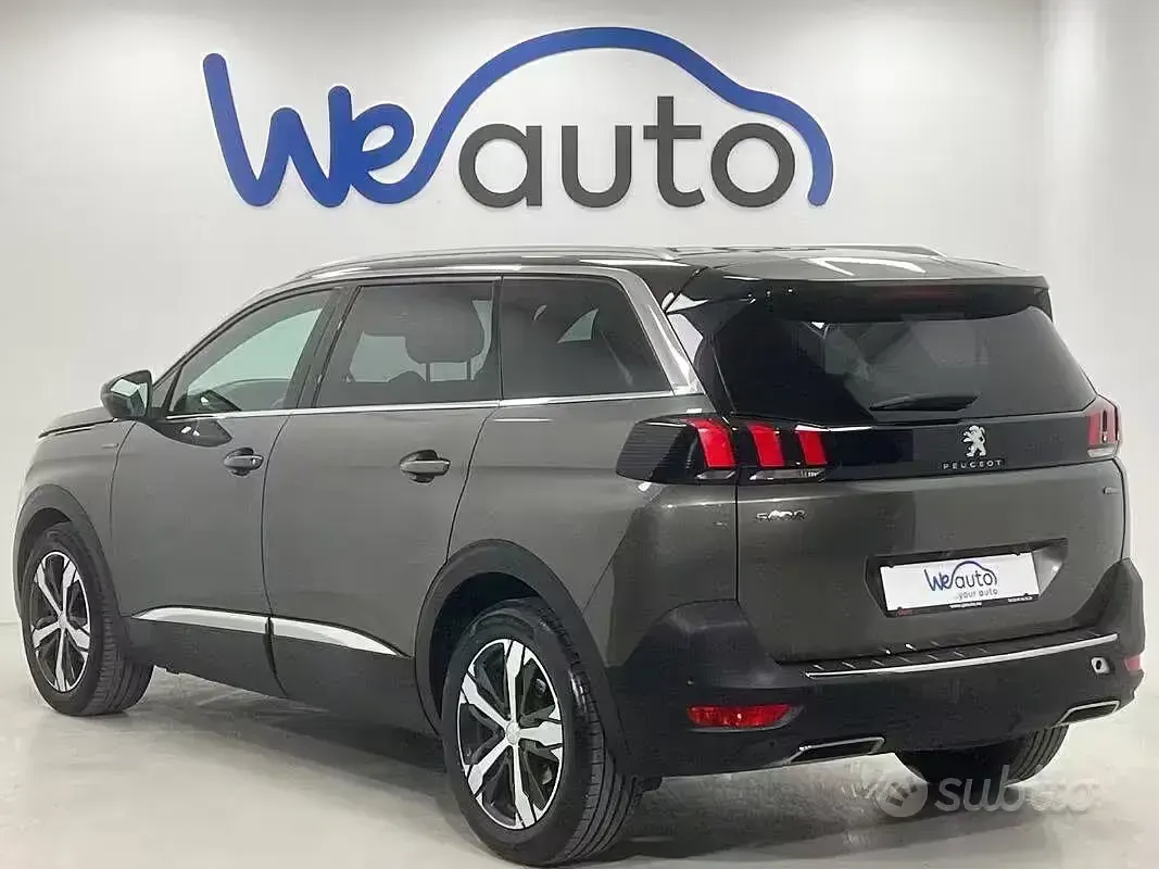 Usata Peugeot 5008 GT-line 131 CV (96 kW) 2019 Grigio SUV