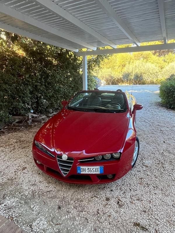Usata Alfa Romeo Spider 200 CV (147 kW) 2007 Rosso Cabrio