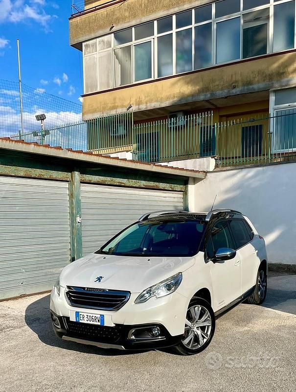 Usata Peugeot 2008 Allure 115 CV (84 kW) 2013 Bianco SUV