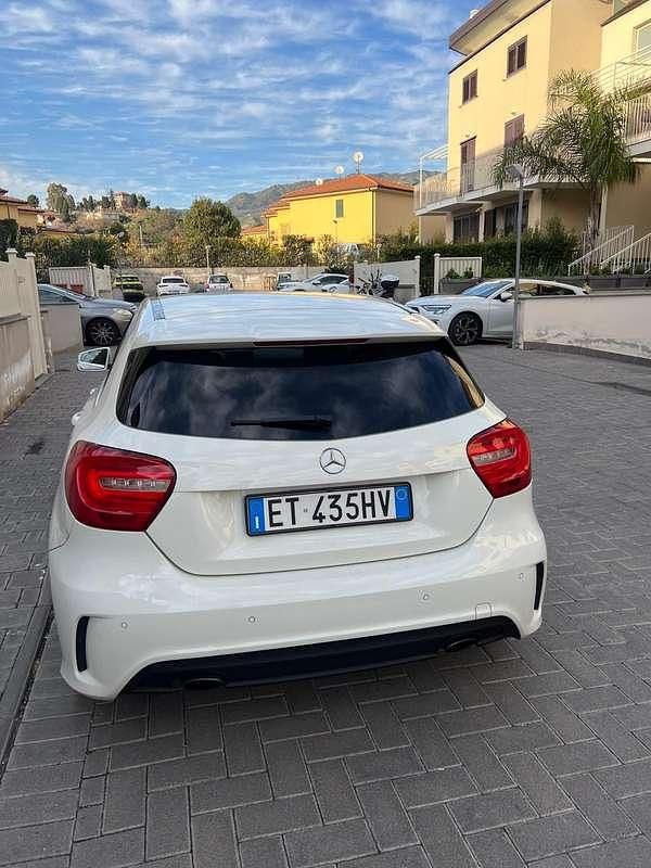 Usata Mercedes A180 Premium 109 CV (80 kW) 2013 Berlina