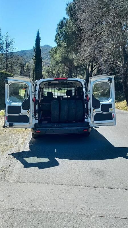 Usata Ford Tourneo 2015 Station wagon