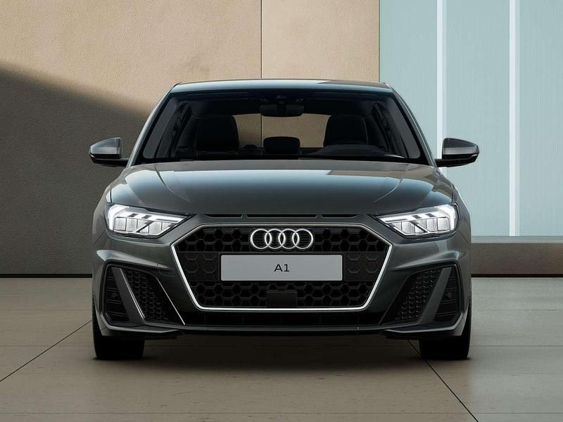 Nuova Audi A1 Sportback S-Line 116 CV (85 kW) 2026 Grigio chronos metallizzato Utilitaria