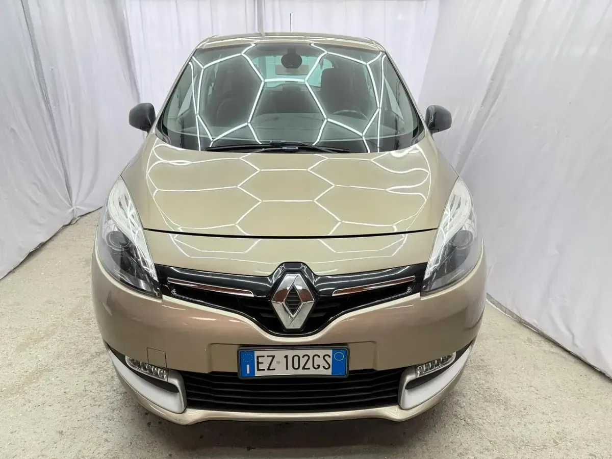 Usata Renault Scénic III 110 CV (80 kW) 2015 Marrone Monovolume