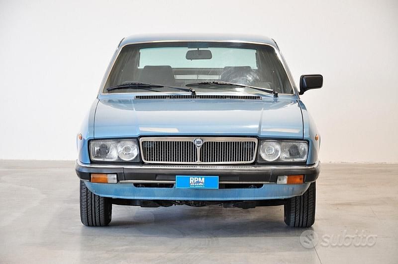 Usata Lancia Gamma 116 CV (85 kW) 1984 Blu Berlina