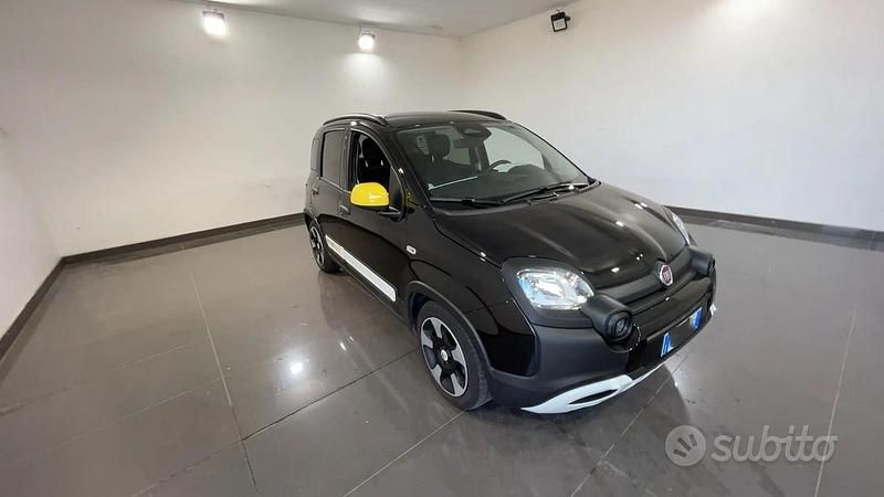 Usata Fiat Panda Cross 70 CV (51 kW) 2025 Nero Berlina