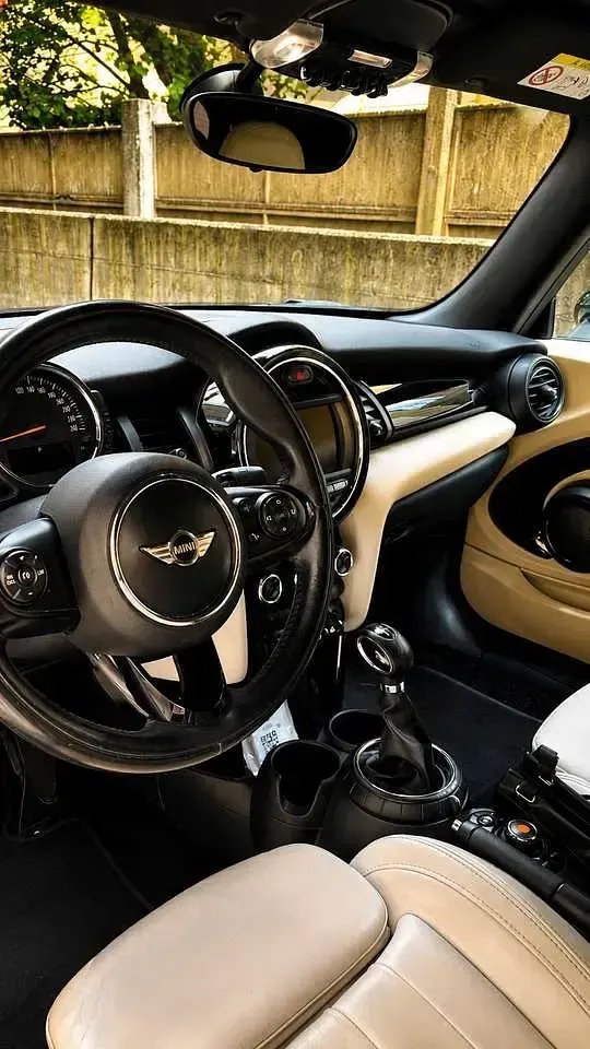 Usata Mini Cooper D Cabriolet Hype 116 CV (85 kW) 2017 Verde Cabrio