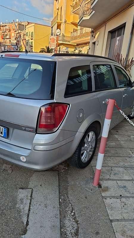 Usata Opel Astra 101 CV (74 kW) 2005 Berlina