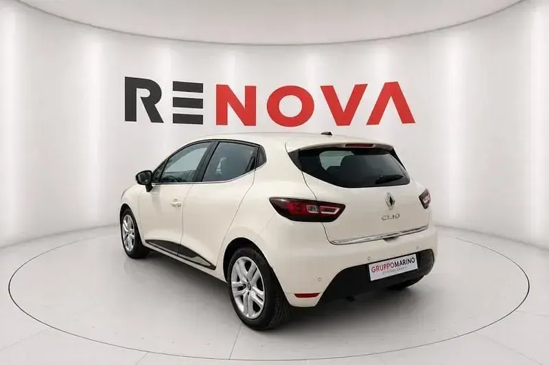Usata Renault Clio Intens 73 CV (53 kW) 2017 Beige Utilitaria