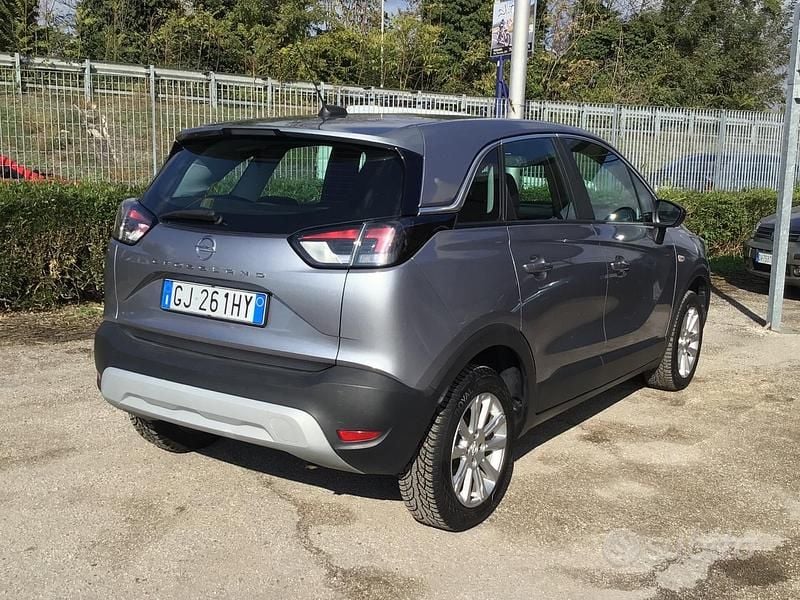 Usata Opel Crossland X Elegance 110 CV (80 kW) 2022 Grigio maetallizzato SUV