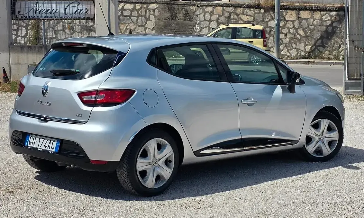 Usata Renault Clio IV 75 CV (55 kW) 2015 Grigio Berlina