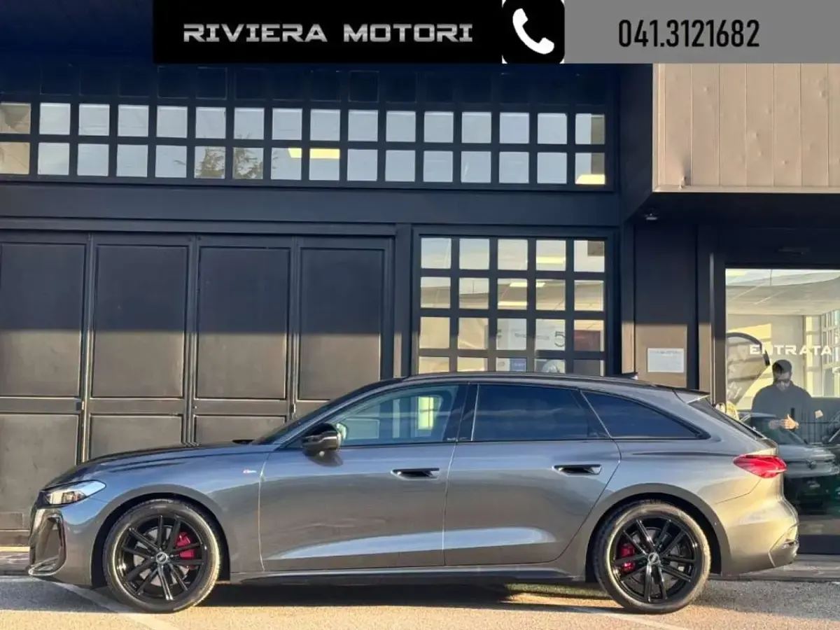 Nuova Audi A5 S-Line 204 CV (150 kW) 2025 Grigio scuro Station wagon