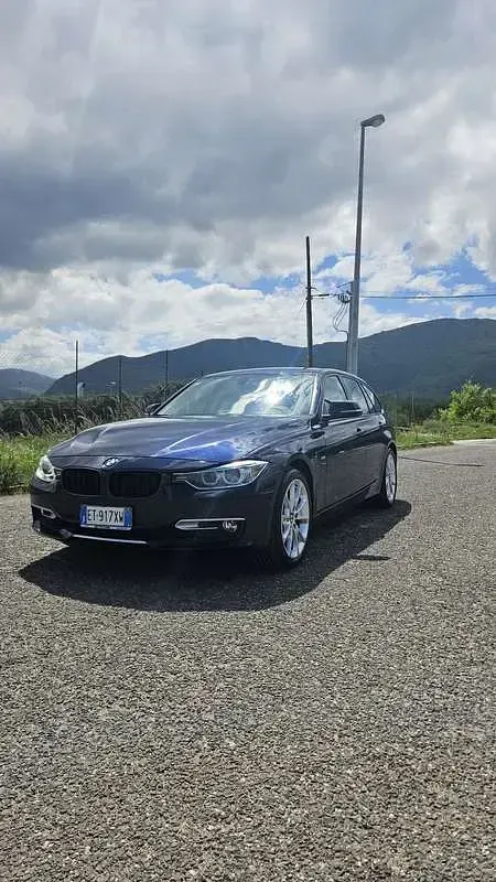 Begagnad BMW 330 258 HK (189 kW) 2014 Blå Kombi