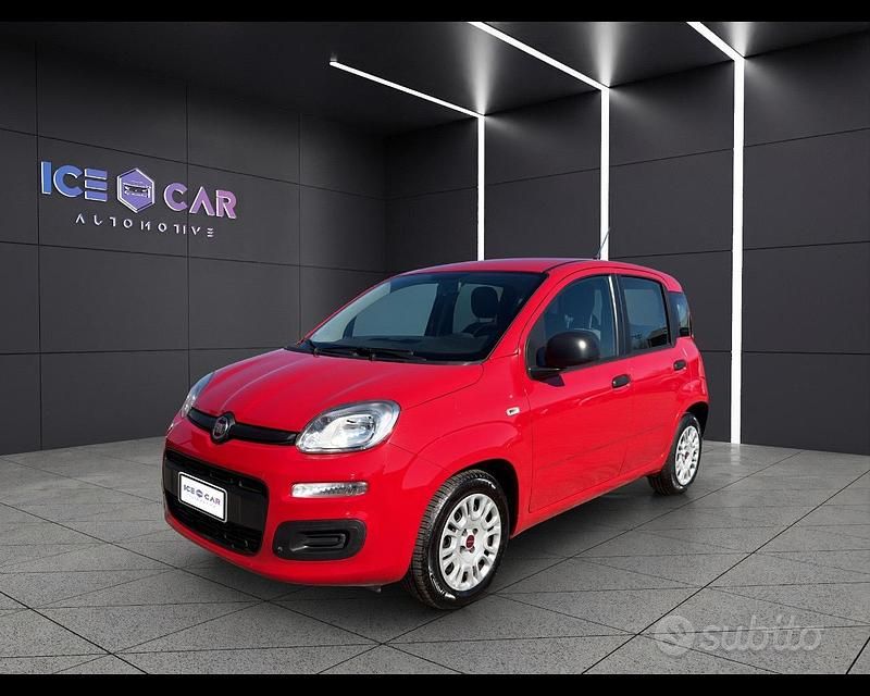 Usata Fiat Panda S 69 CV (50 kW) 2022 Rosso Utilitaria