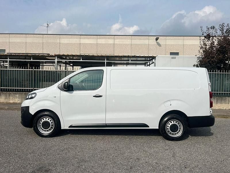 Usata Opel Vivaro S 144 CV (105 kW) 2023 Bianco Monovolume