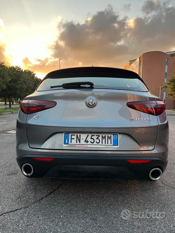 Usata Alfa Romeo Stelvio Executive 180 CV (132 kW) 2018 Grigio SUV