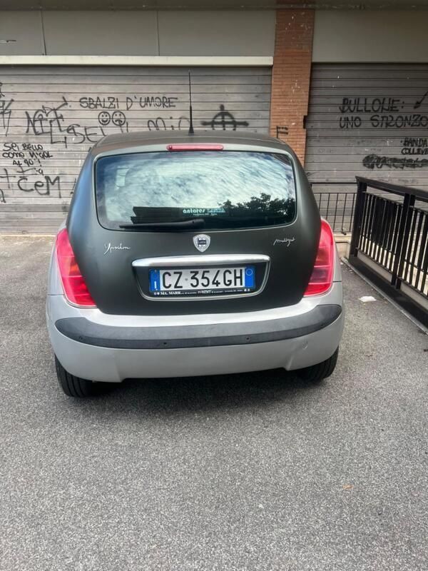 Usata Lancia Ypsilon 89 CV (65 kW) 2007 Grigio Utilitaria