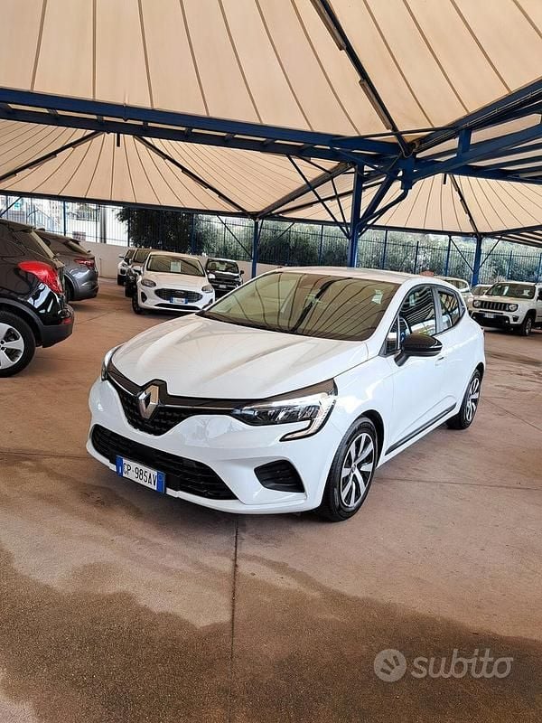 Occasion Renault Clio V Equilibre 66 ch (48 kW) 2023 Blanc Berline
