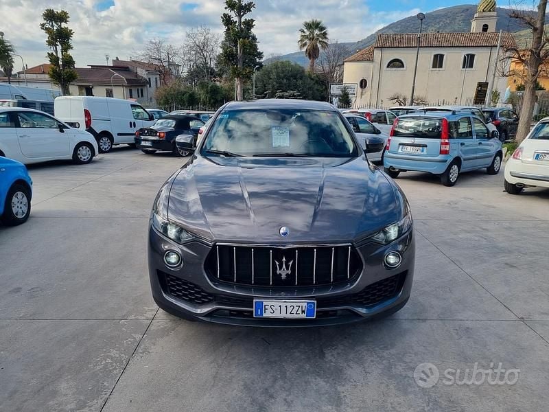 Usata Maserati Levante GranLusso 275 CV (202 kW) 2018 Marrone SUV