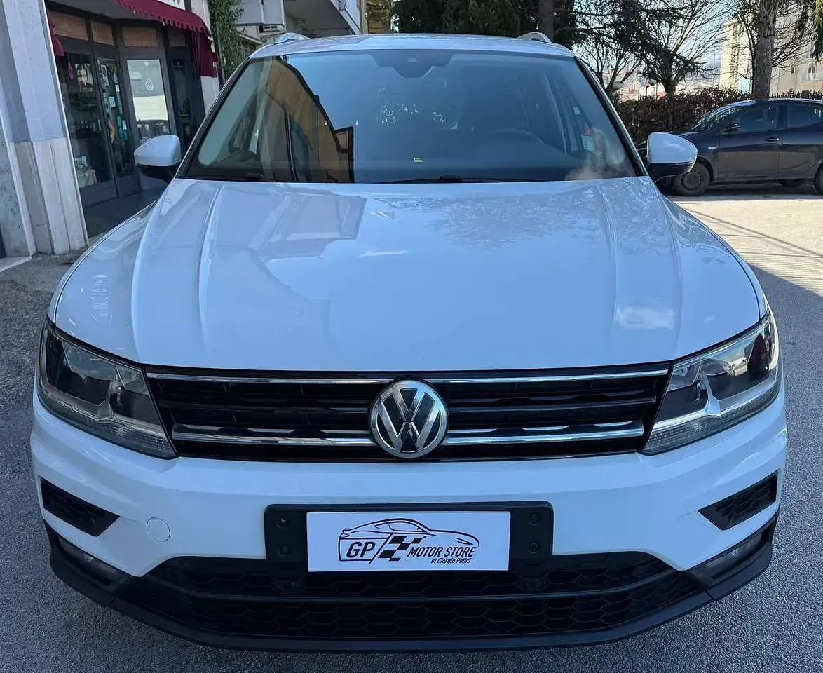 Usata VW Tiguan Business 116 CV (85 kW) 2018 Bianco SUV