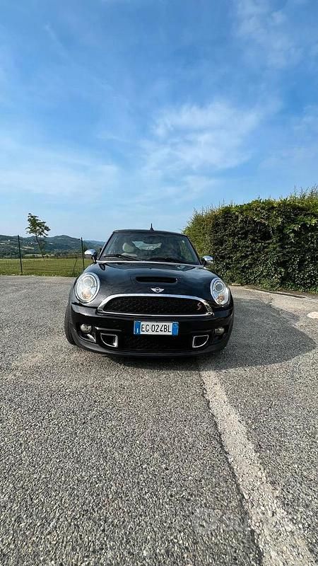 Nero Usata 2010 Mini Cooper S Cabriolet Cabrio | 12.000 € (Buon prezzo) - Immagine 1/4