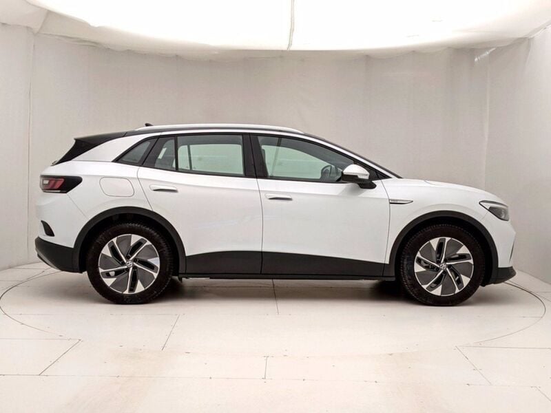 Usata VW ID.4 Pro Performance 150 kW (204 CV) 2021 Neroglacier white metallizzato ner SUV