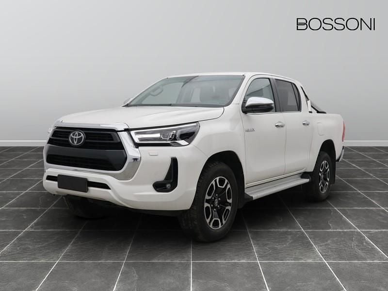 Usata Toyota HiLux Executive 150 CV (110 kW) 2021 Bianco Pick-up