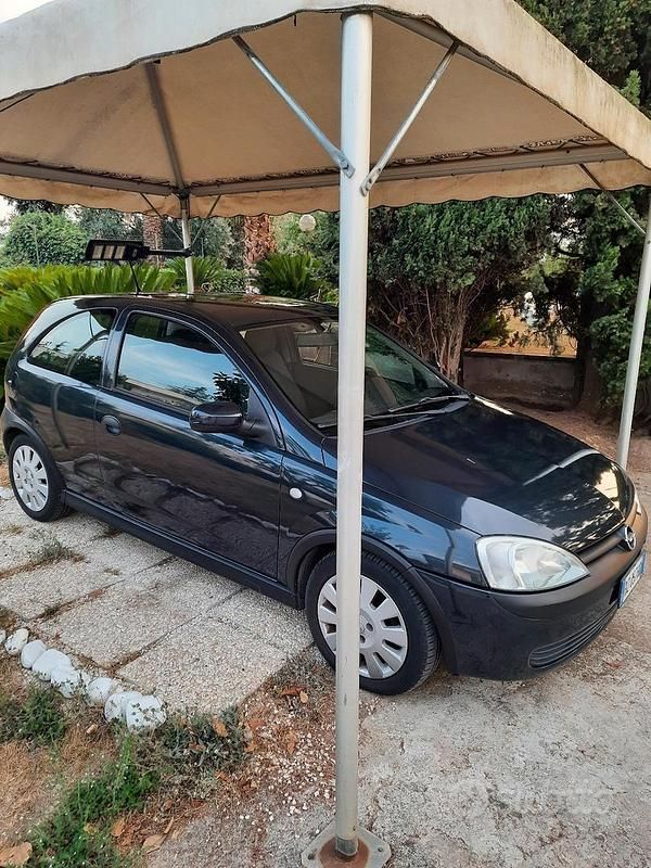 Usata Opel Corsa 75 CV (55 kW) 2002 Utilitaria