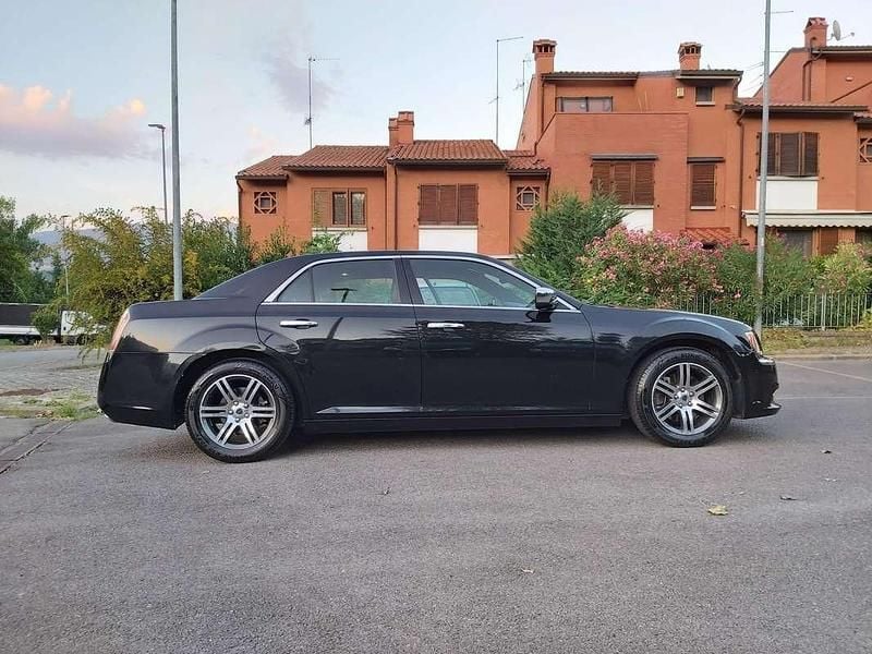 Usata 2013 Lancia Thema Platinum Tre volumi | 5000 € (Buon prezzo) - Immagine 1/4