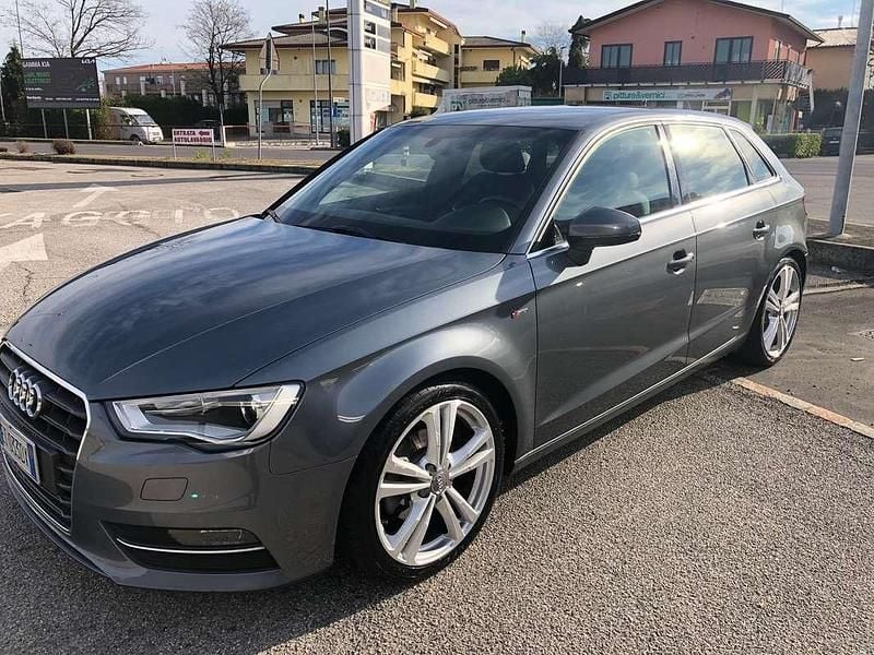Occasion Audi A3 Attraction 150 ch (110 kW) 2013 Gris Berline